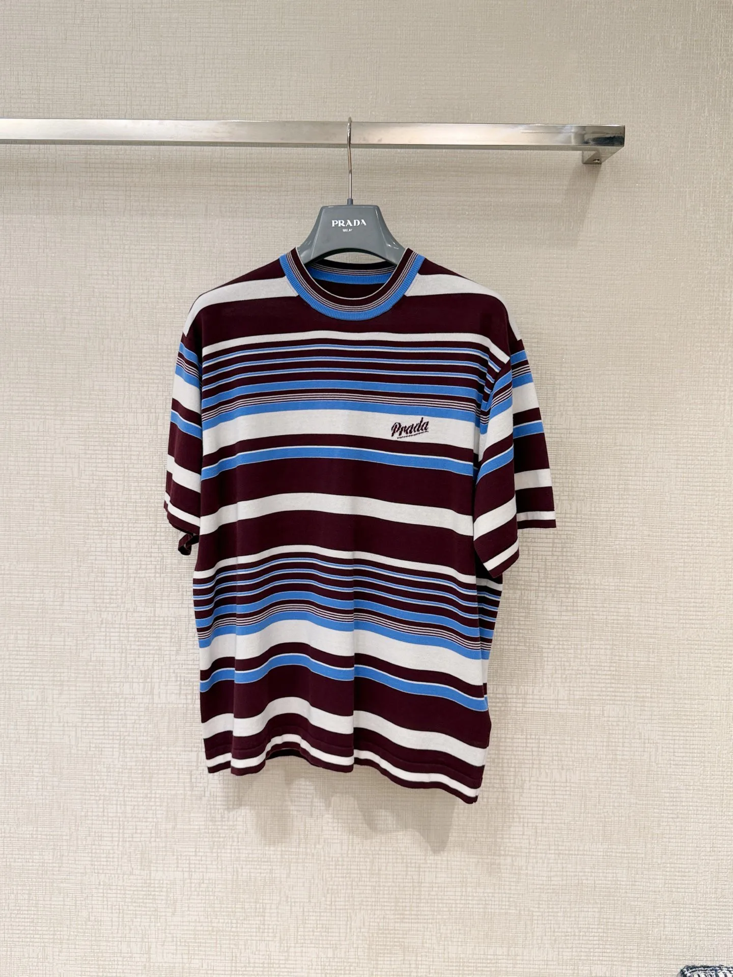 Футболки Женские Prada 11670649