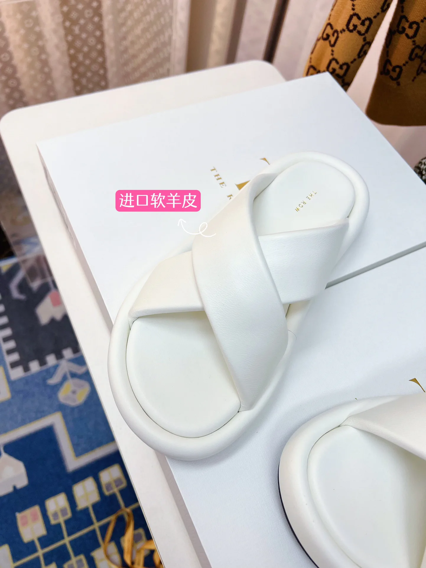 Шлепанцы Женские The Row 16911