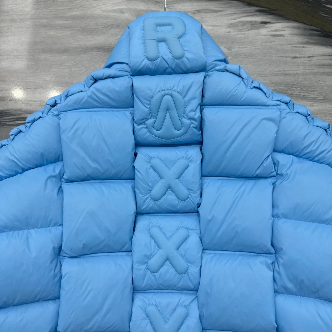 Куртки И Пуховики Мужские Moncler 384014
