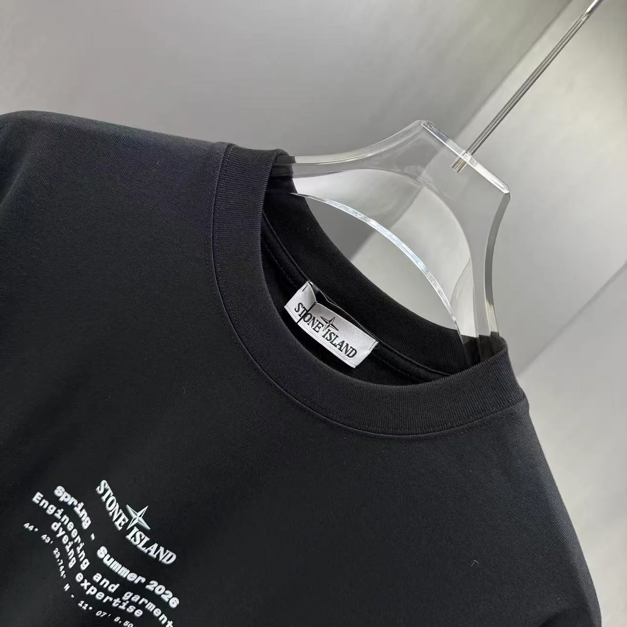 Футболки Женские Stone Island 11948566