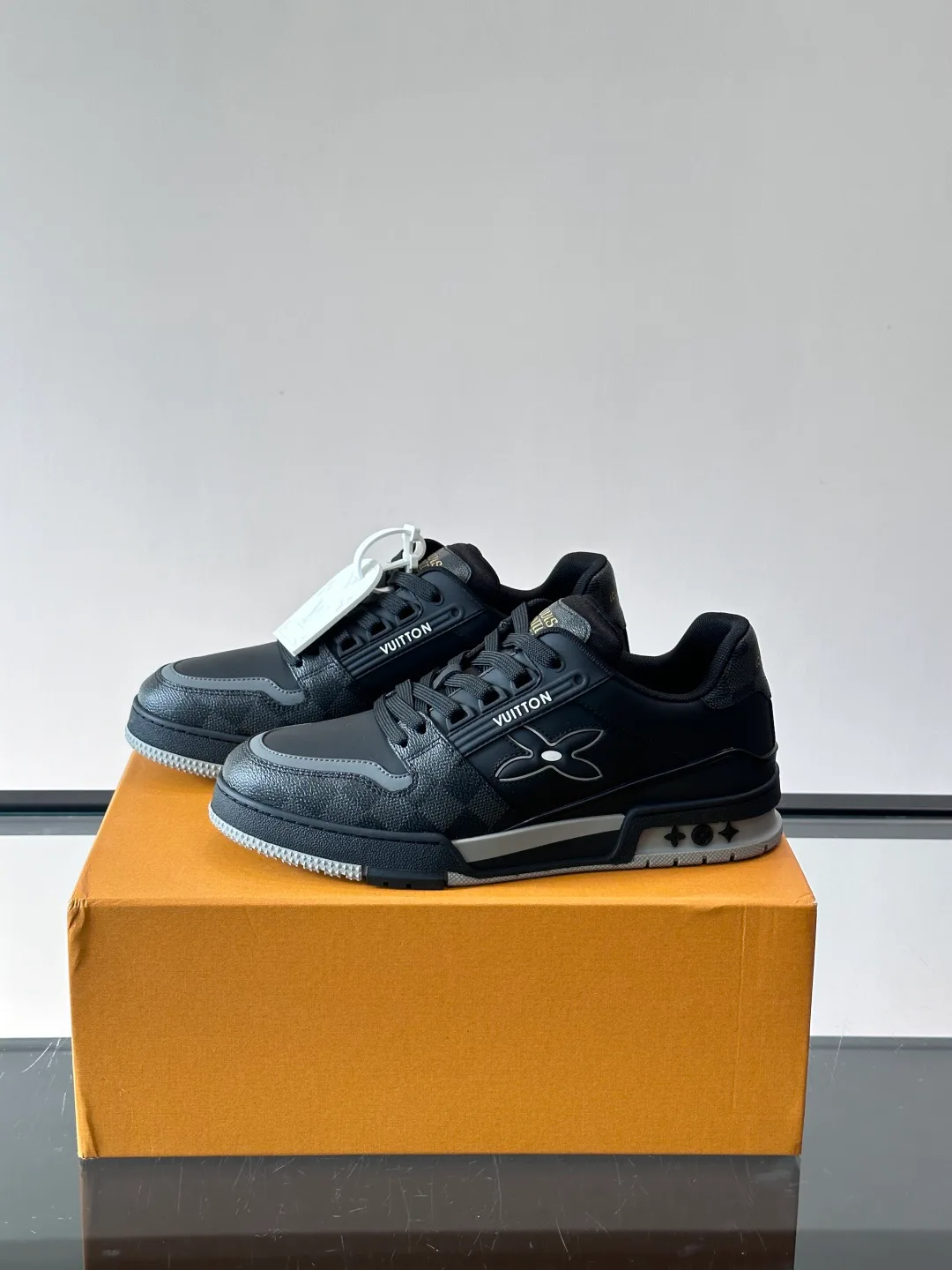 Кроссовки Мужские Louis Vuitton 13546849