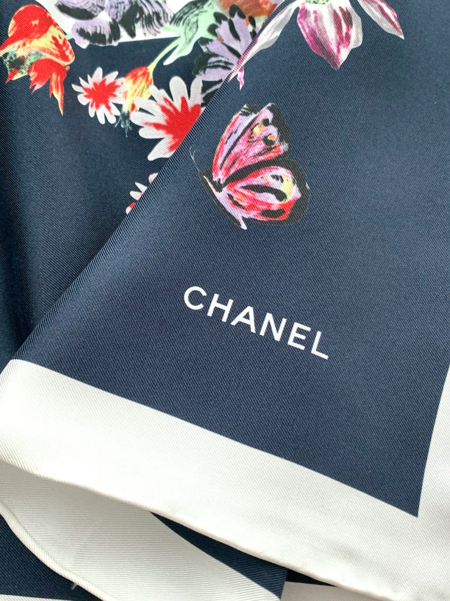 Платки Chanel 18675537