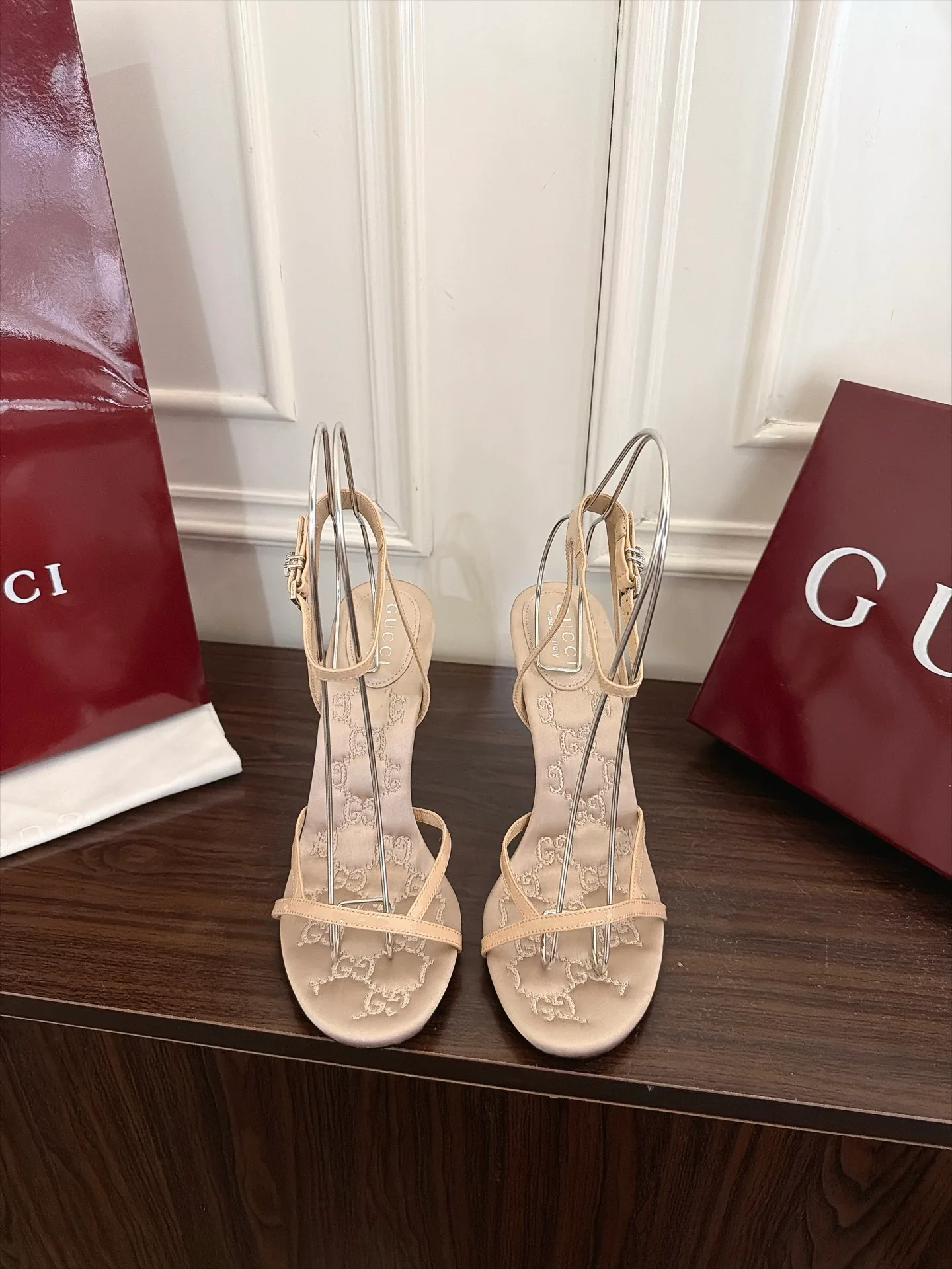 Босоножки Женские Gucci 19314659
