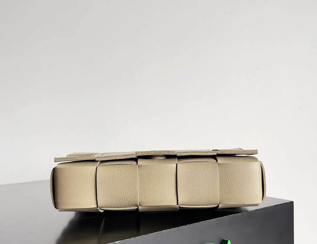 Сумки На Ремне Женские Fendi 6089233