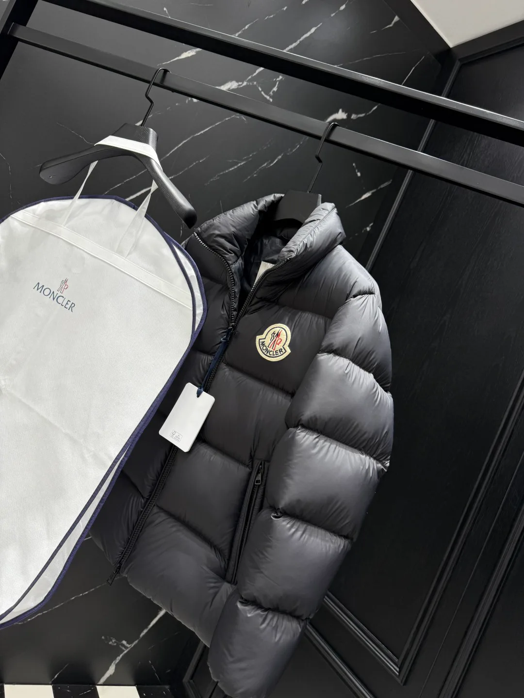 Куртки И Пуховики Мужские Moncler 1807038