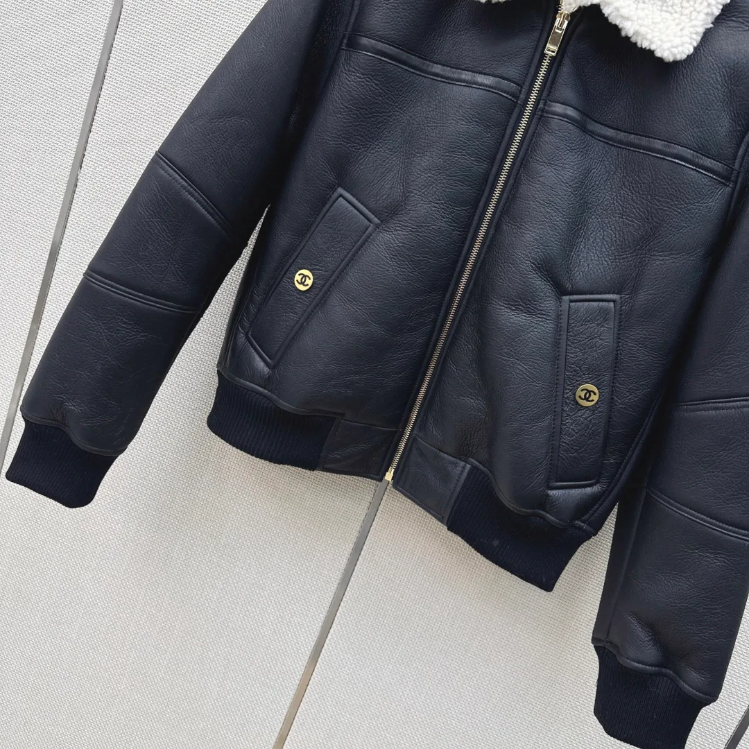 Кожаные Куртки И Дублёнки Женские Chanel 19400587