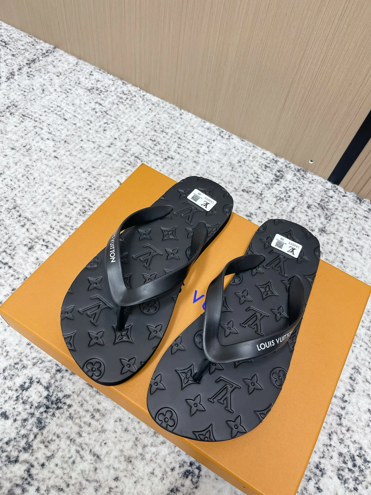 Шлепанцы Мужские Louis Vuitton 11802135