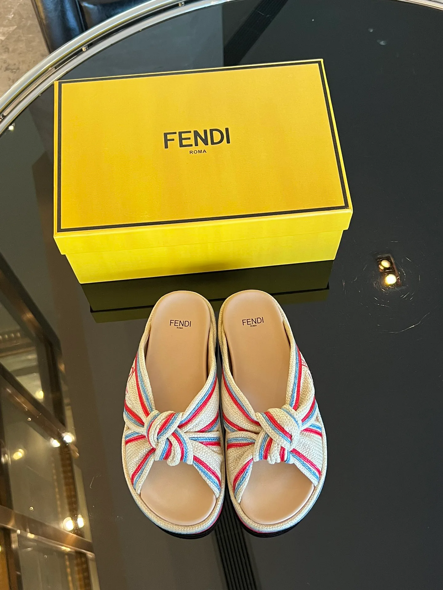 Шлепанцы Женские Fendi 22515