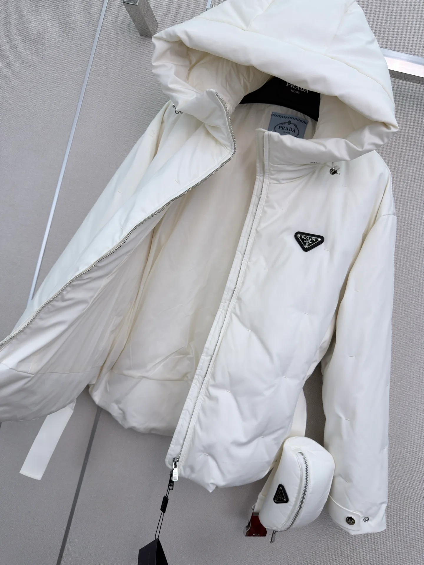 Куртки И Пуховики Женские Prada 18226285