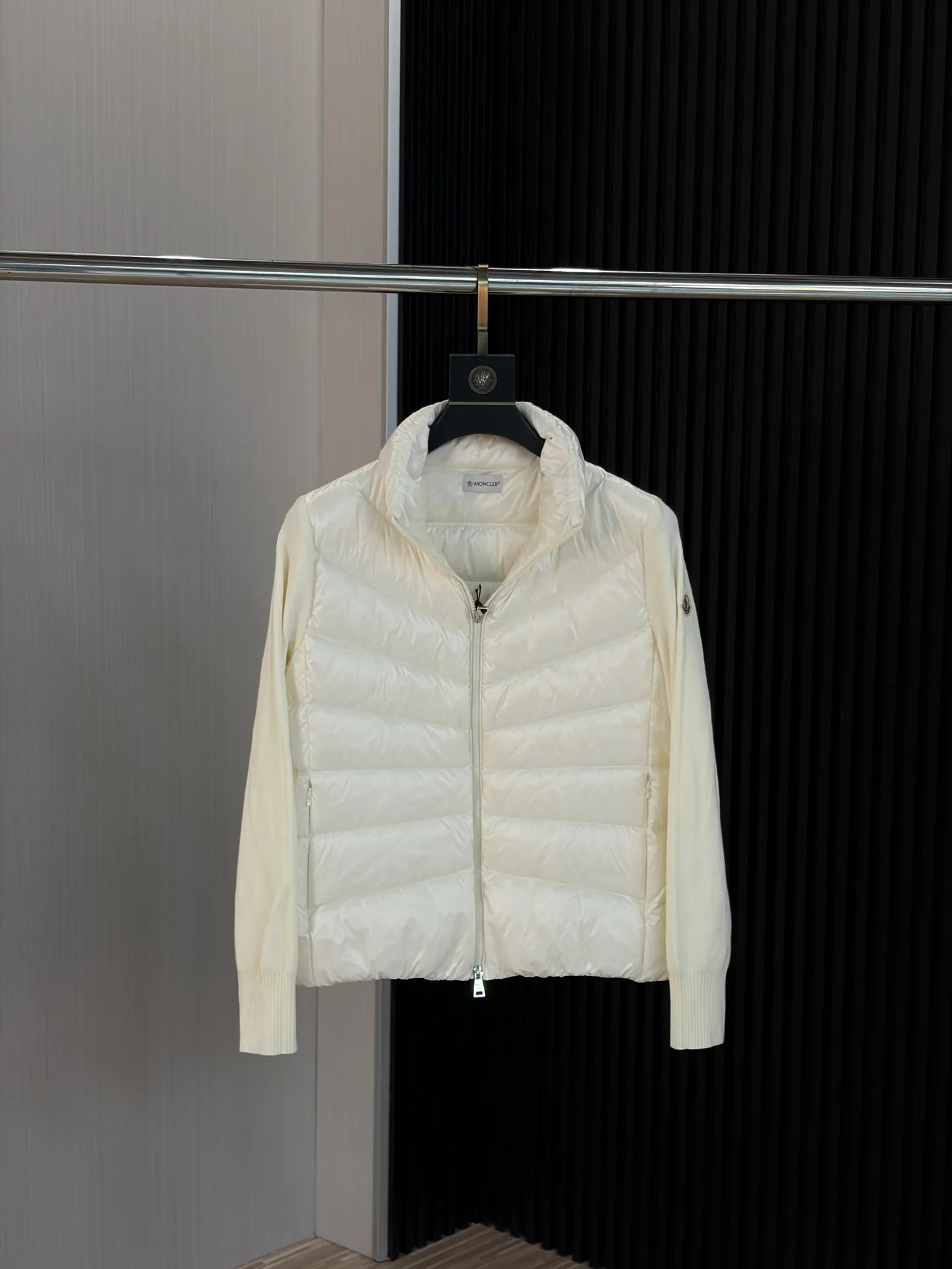 Куртки И Пуховики Женские Moncler 18529857