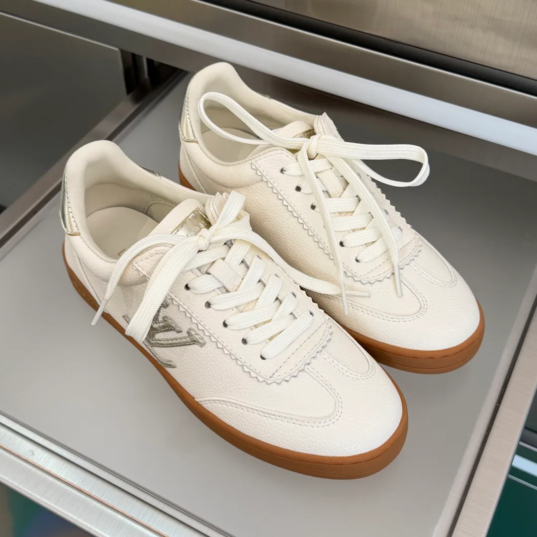 Кроссовки Женские Louis Vuitton 11696603