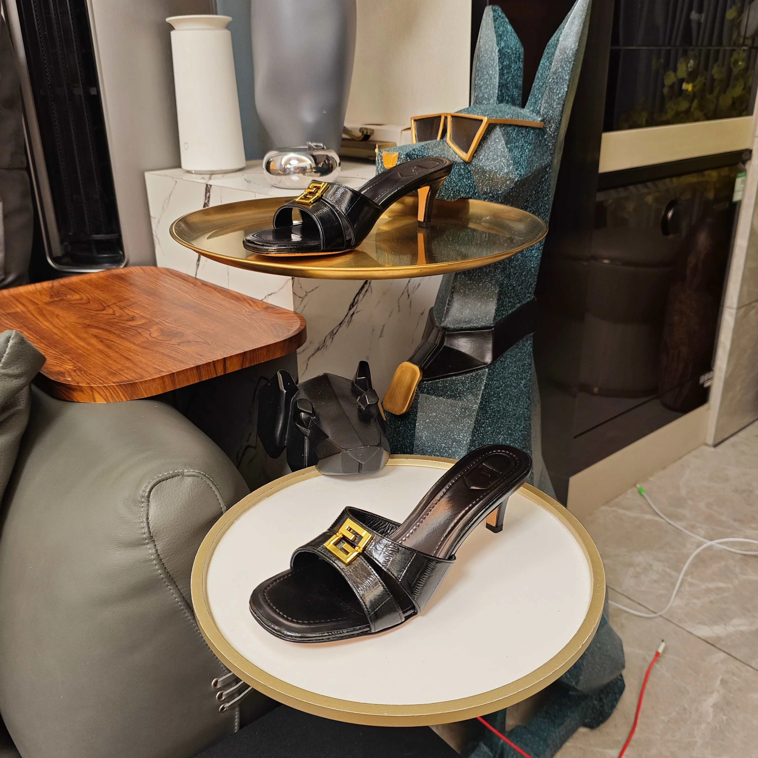 Босоножки Женские Fendi 3921536