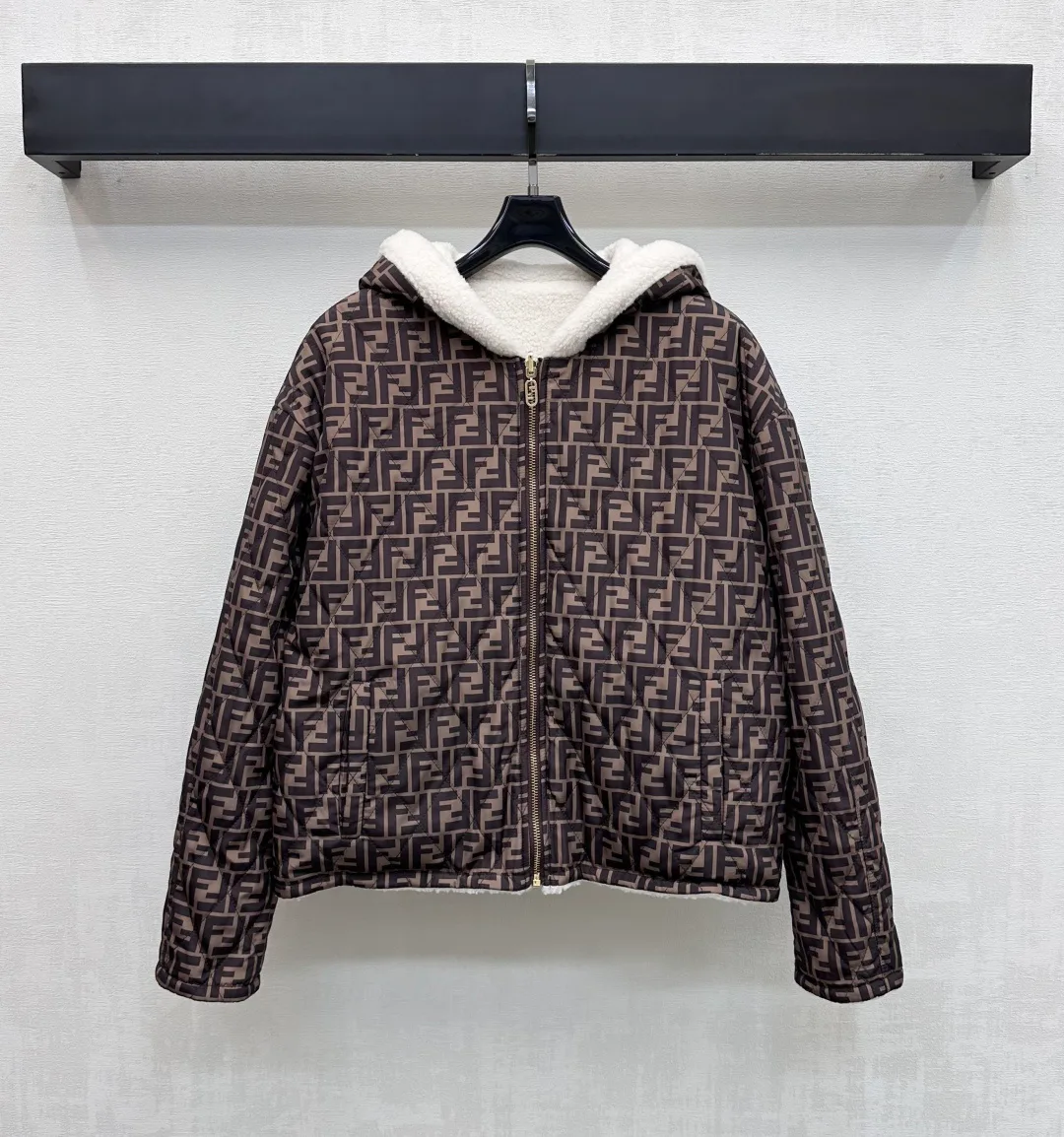 Куртки И Пуховики Женские Fendi 620006