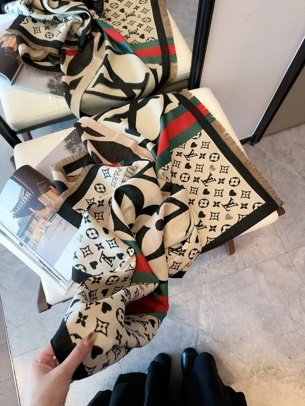 Шарфы Louis Vuitton 1973598