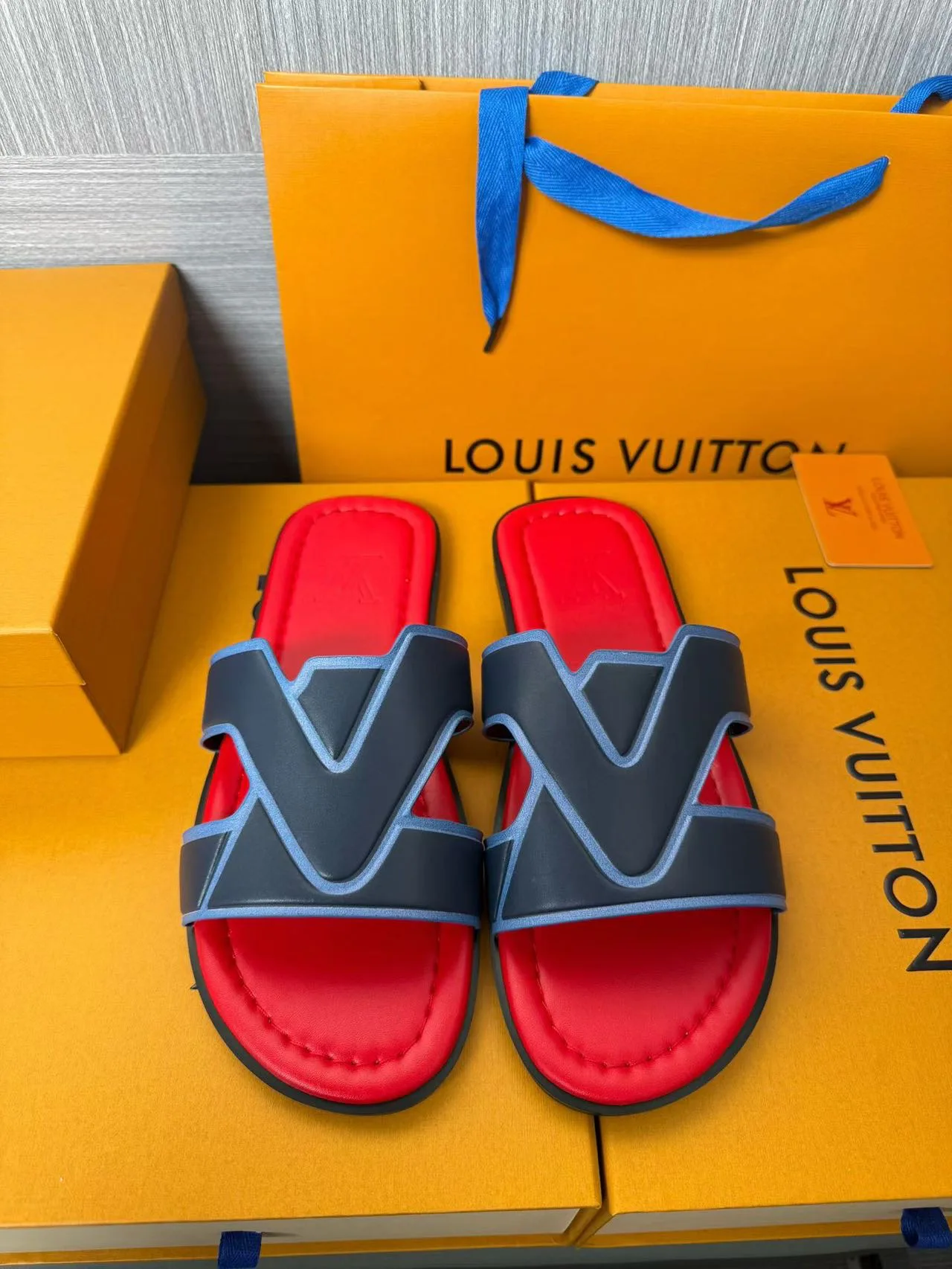 Шлепанцы Женские Louis Vuitton 1845033