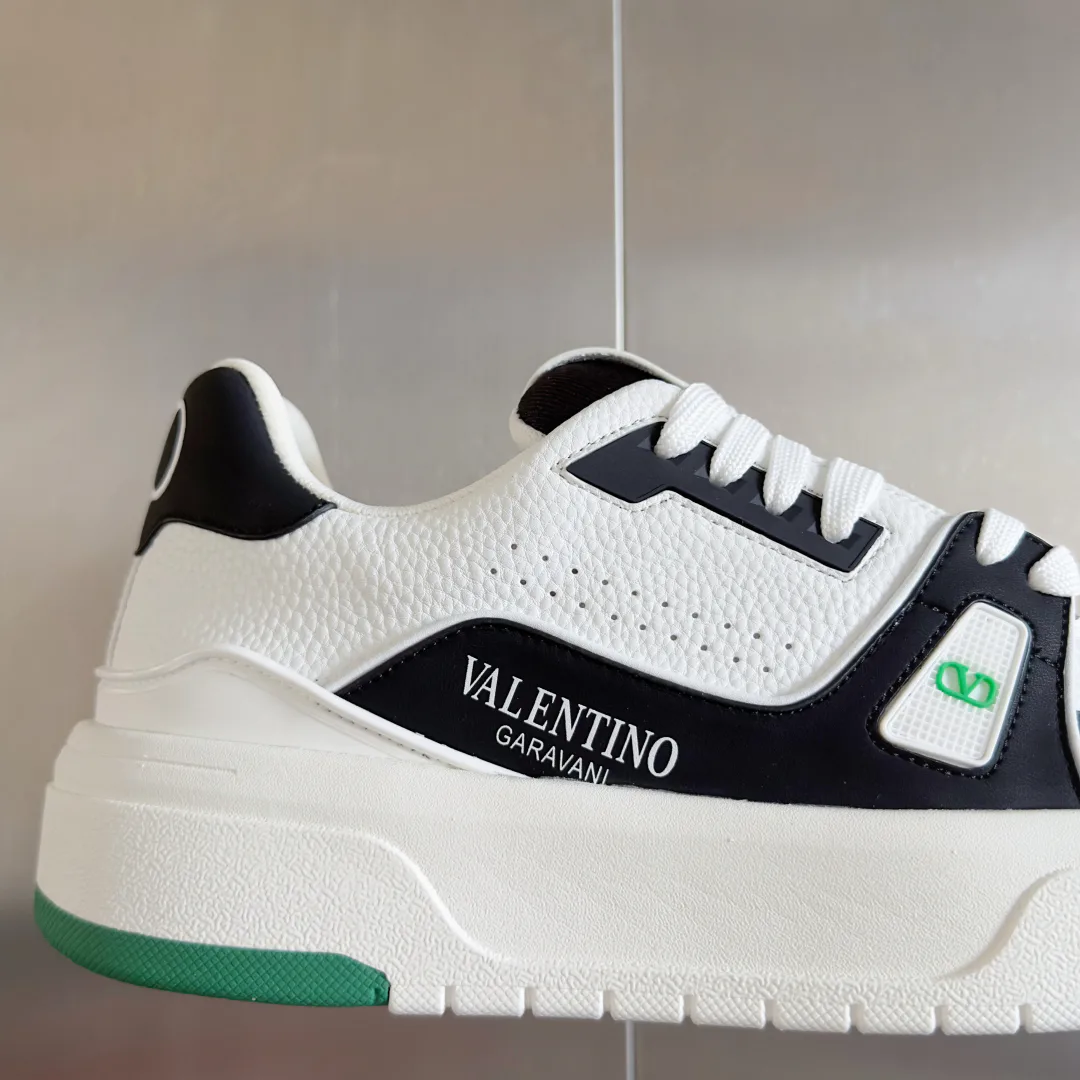 Кроссовки Женские Valentino 162660