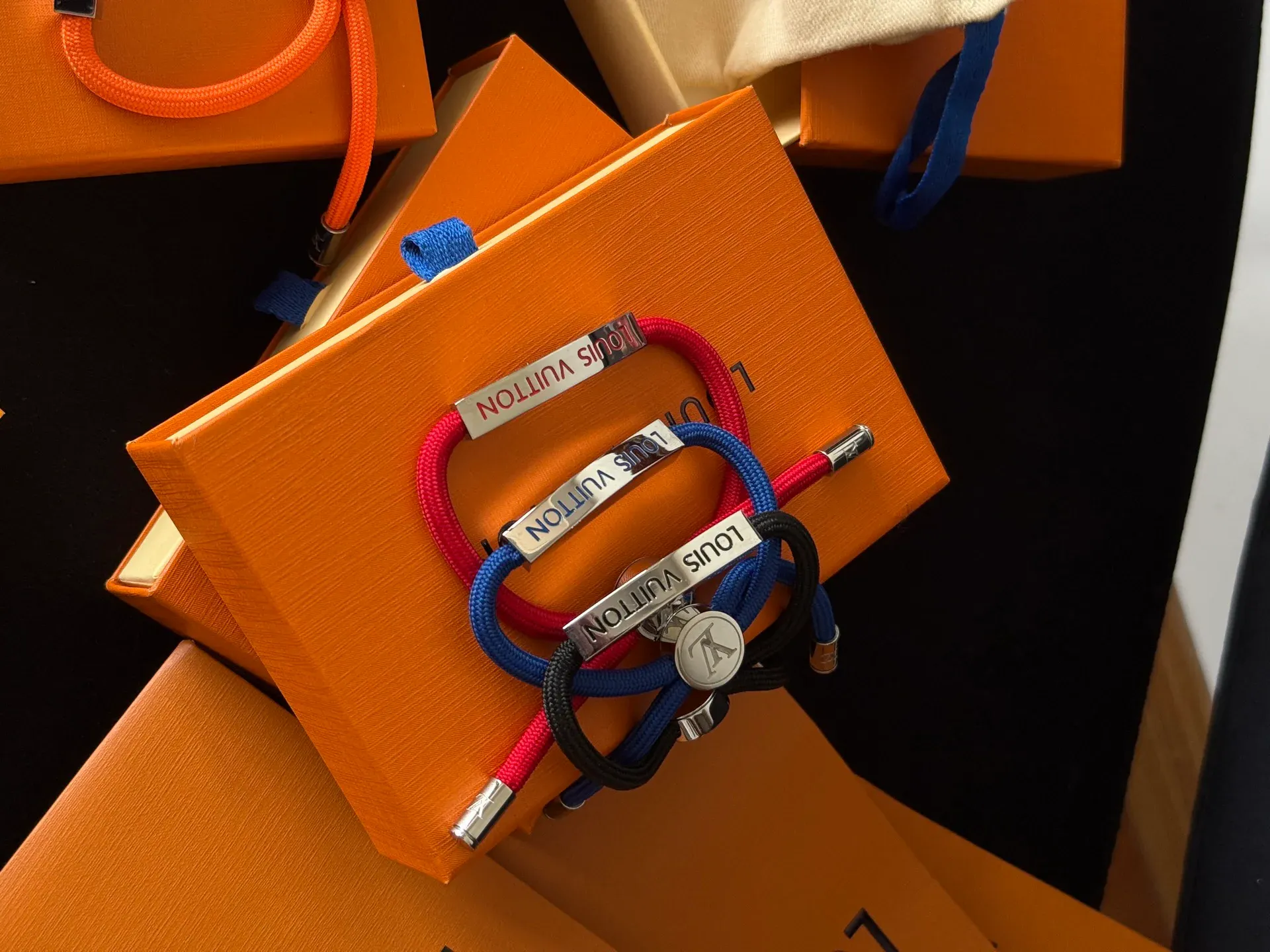 Бижутерия Louis Vuitton 115321