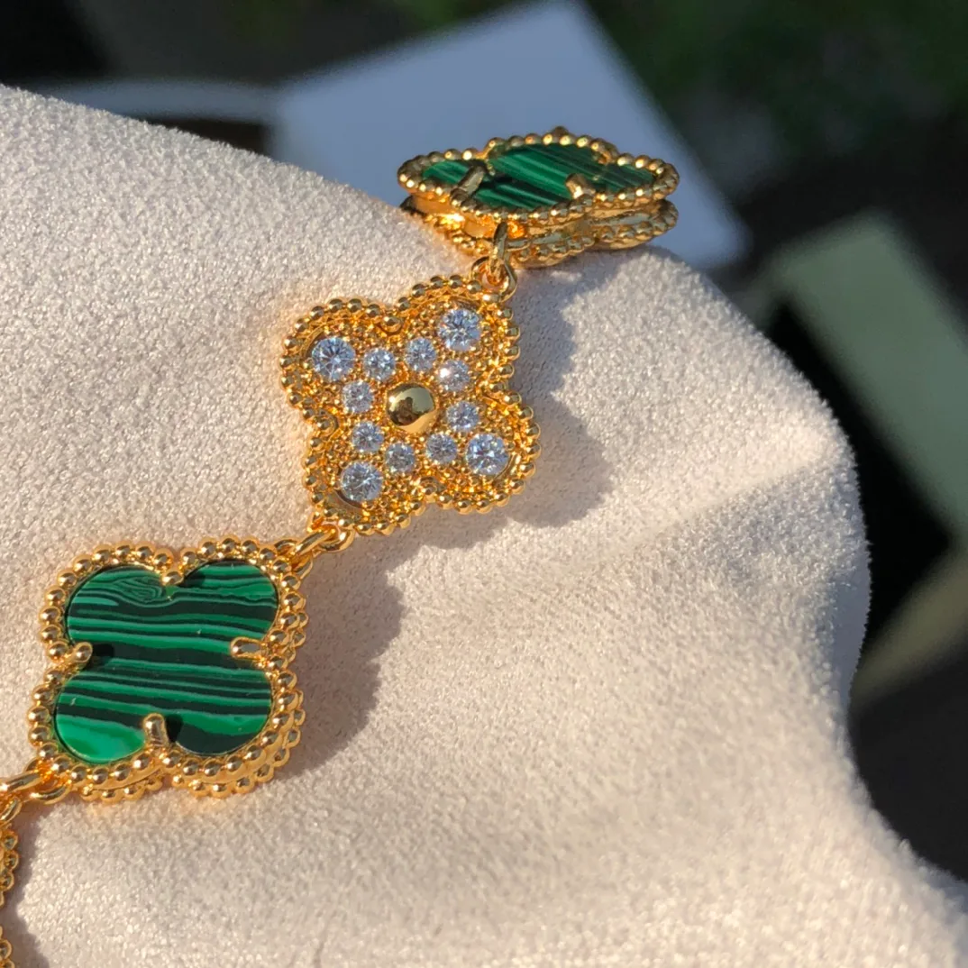 Бижутерия Van Cleef & Arpels 1044