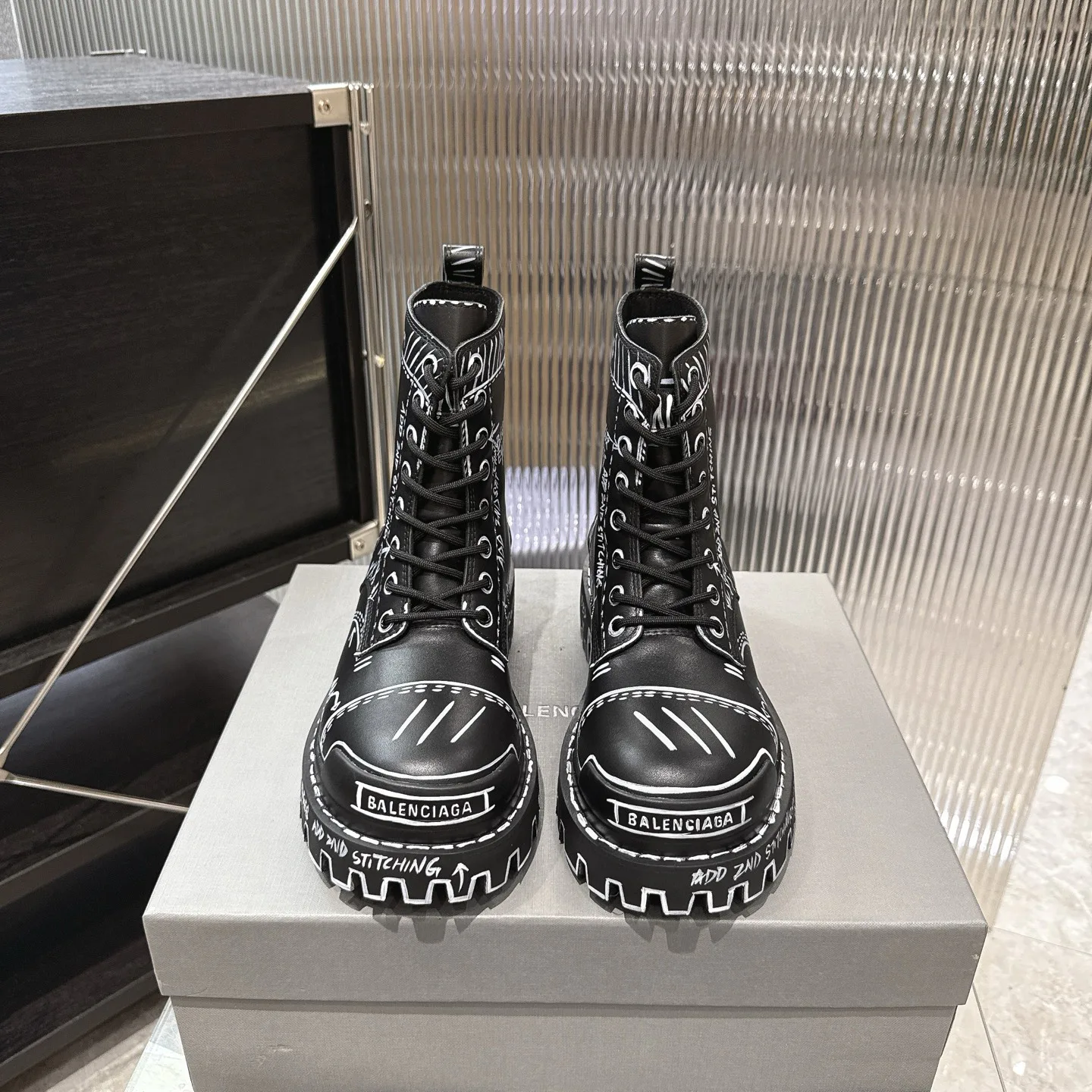Ботинки Женские Balenciaga 18598033