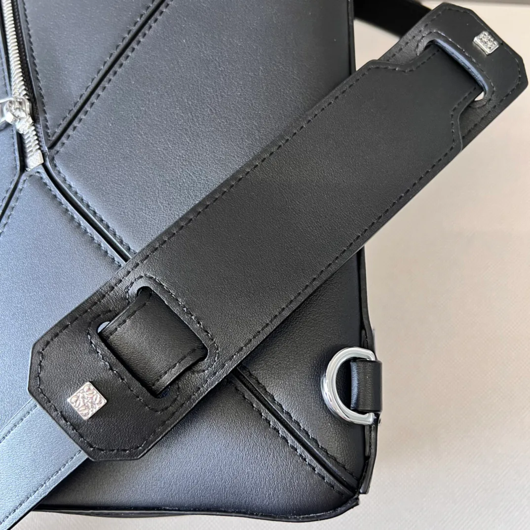 Классические Сумки Женские Loewe 11674683