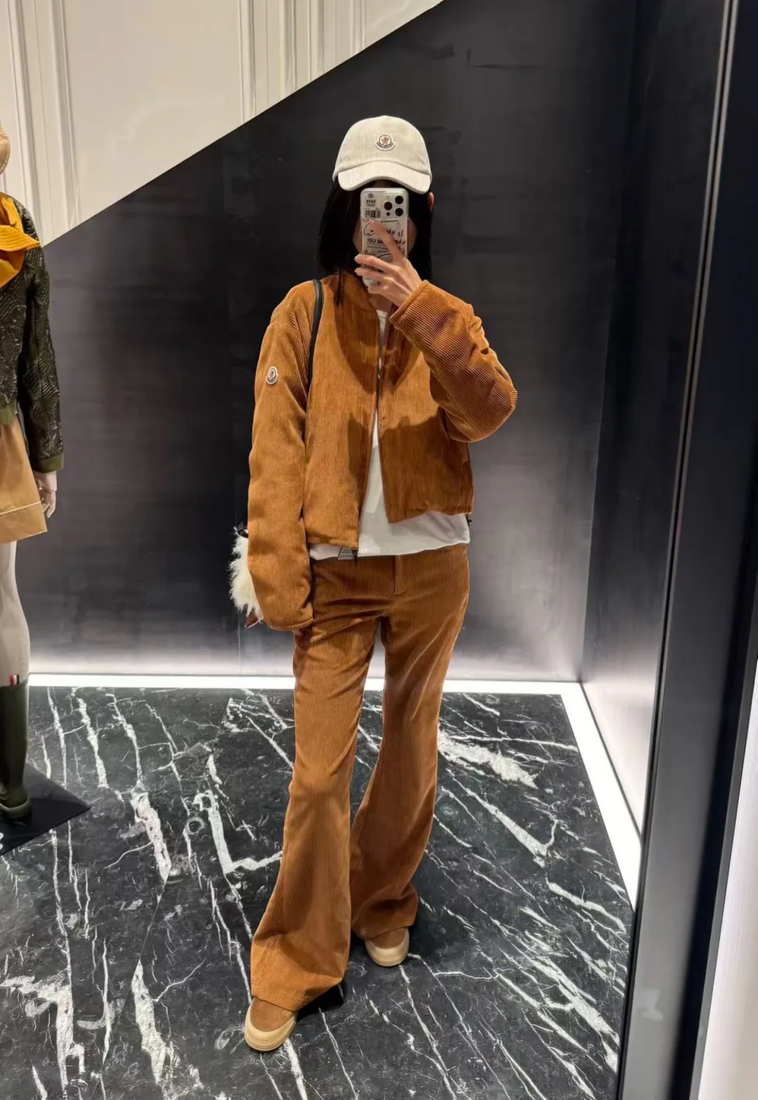 Куртки И Пуховики Женские Moncler 18746499