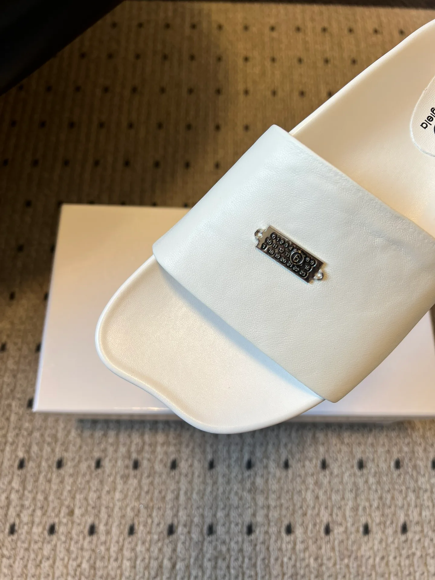 Шлепанцы Женские Maison Margiela 1259797