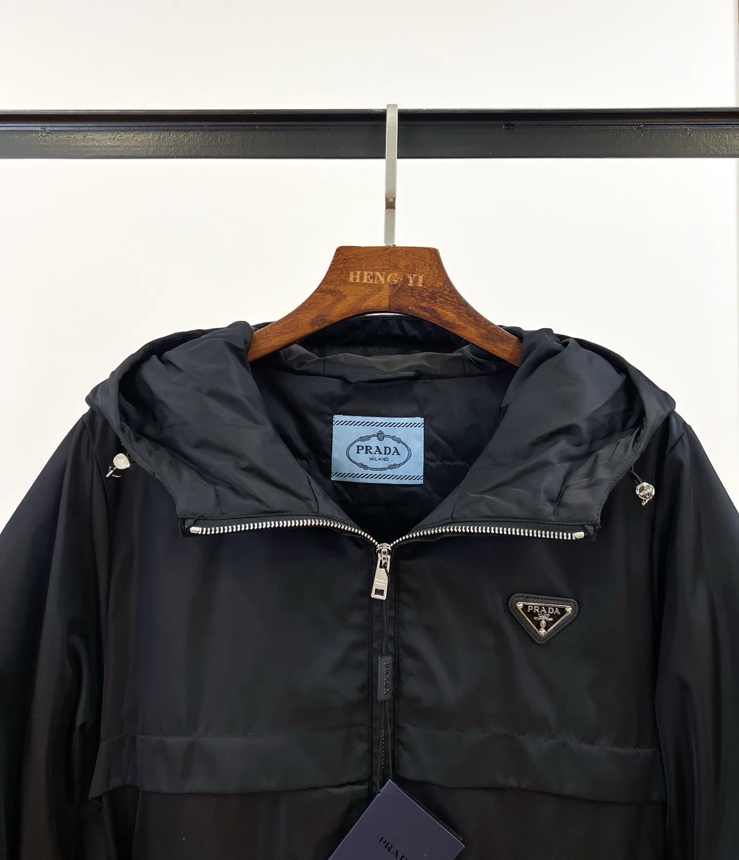 Куртки И Пуховики Женские Prada 18228743