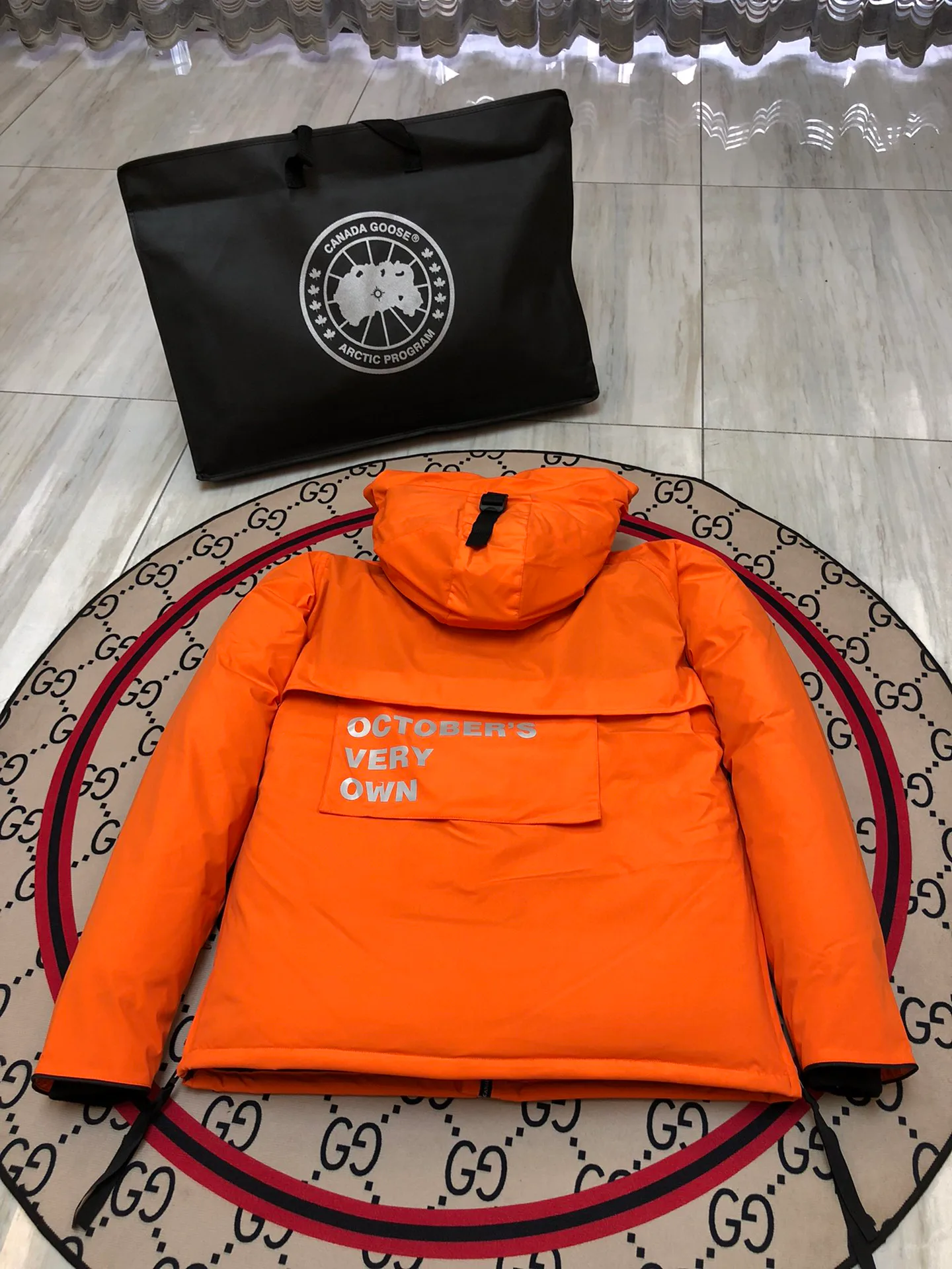 Куртки И Пуховики Женские Canada Goose 1294377