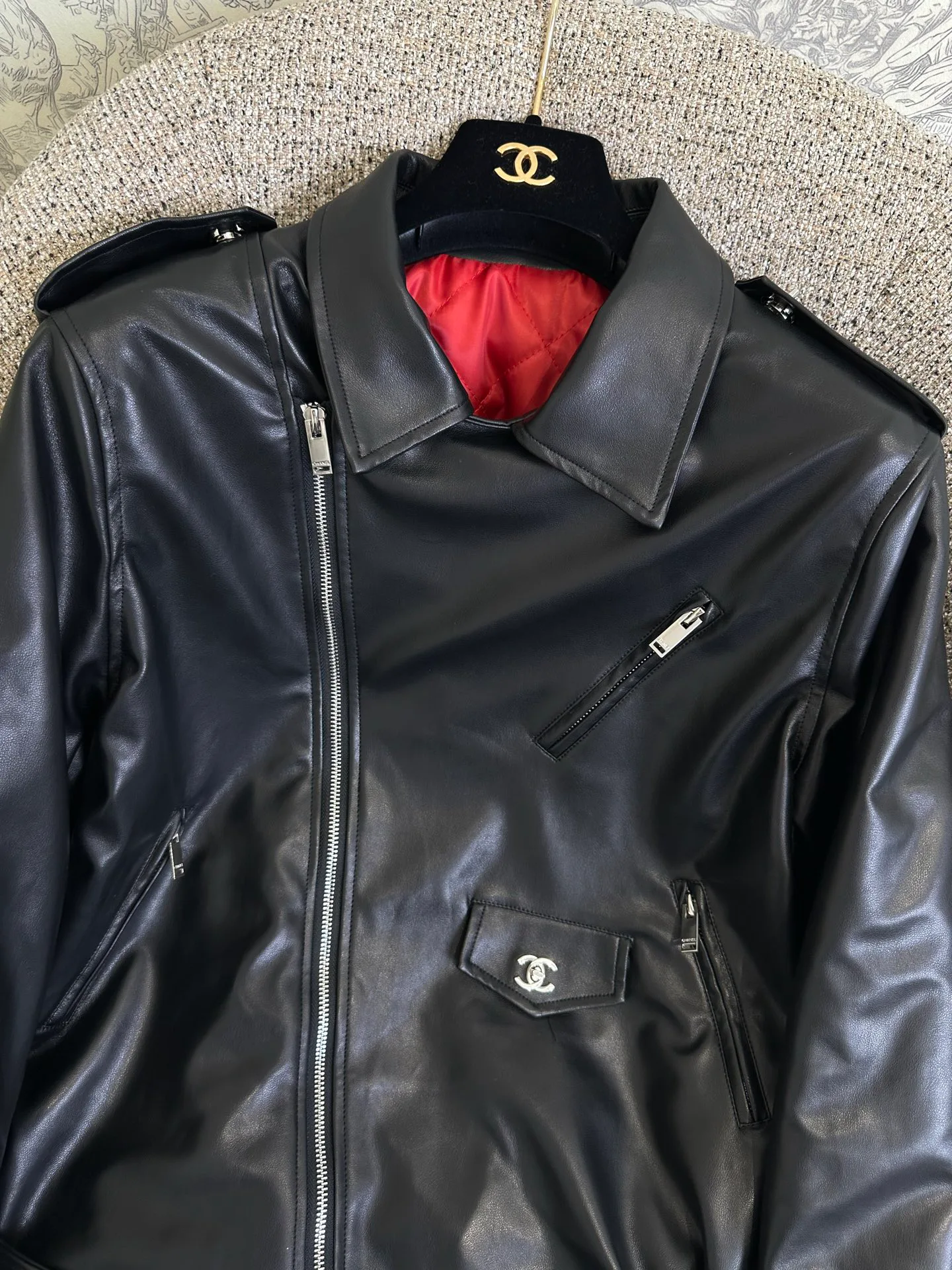 Кожаные Куртки И Дублёнки Женские Chanel 18138522