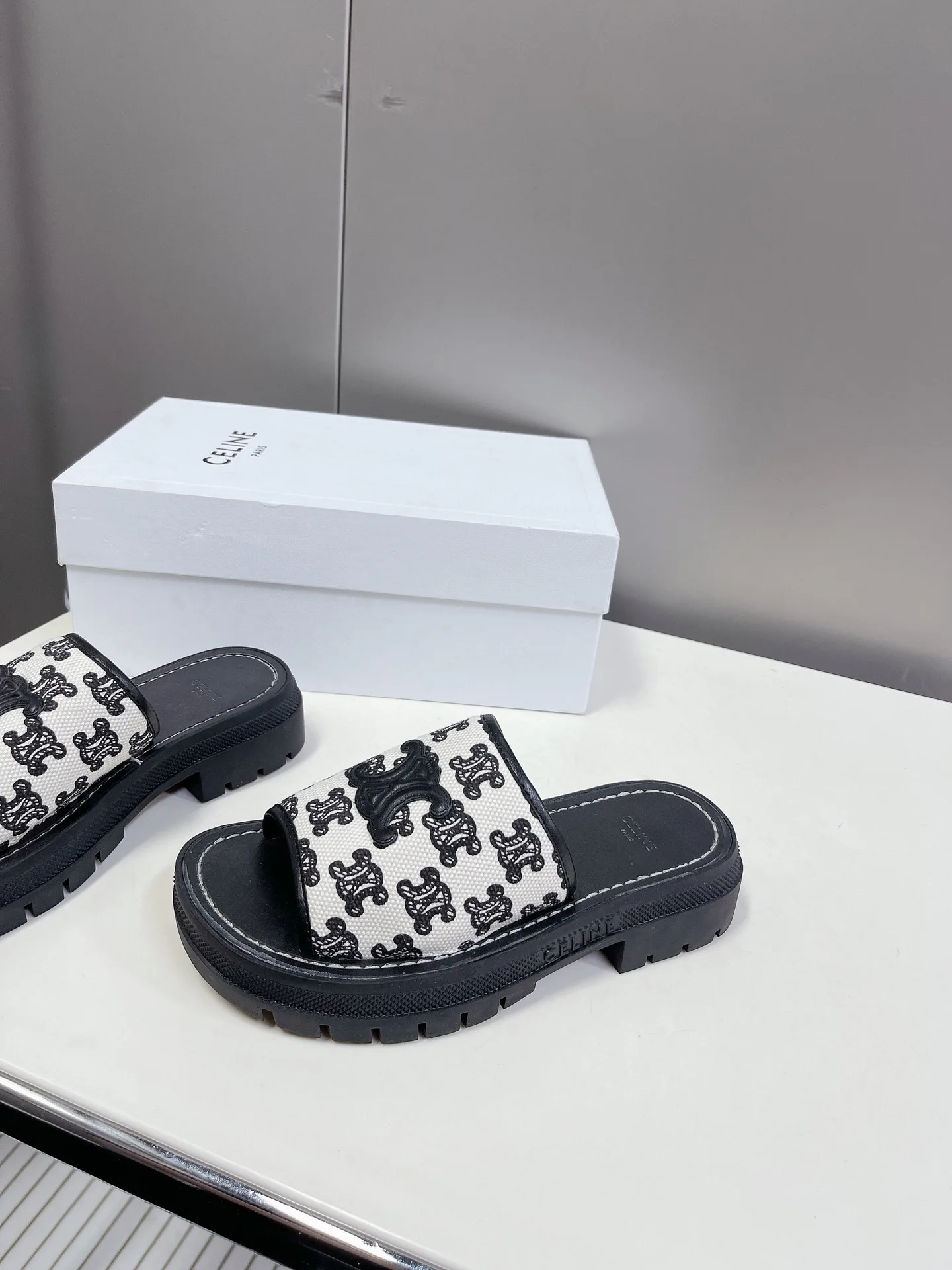 Босоножки Женские Celine 13581760