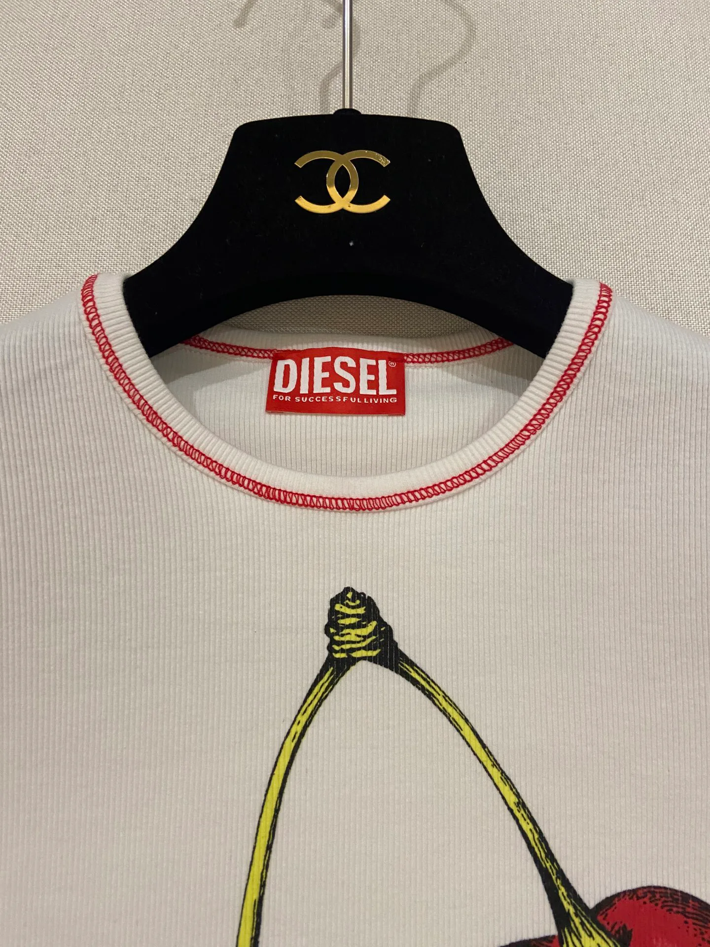 Футболки Женские Diesel 18088743