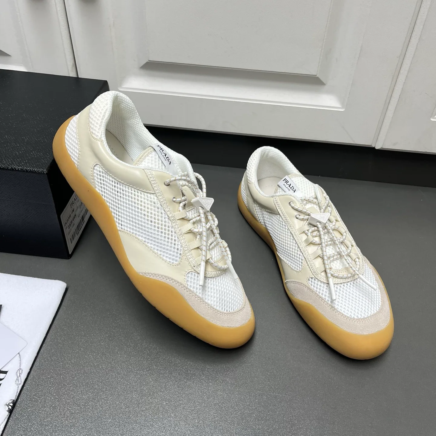 Кроссовки Мужские Prada 13216339