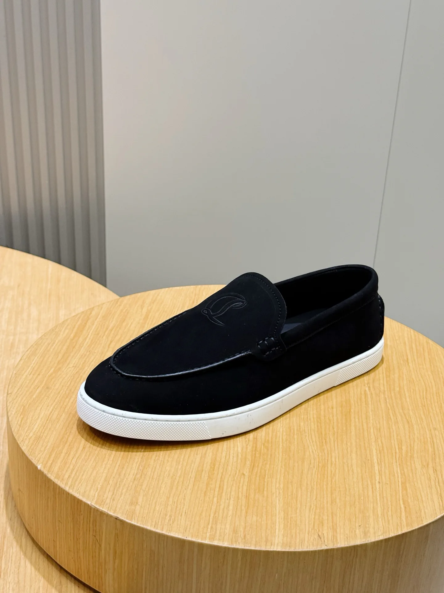 Лоферы И Туфли Мужские Christian Louboutin 19000104