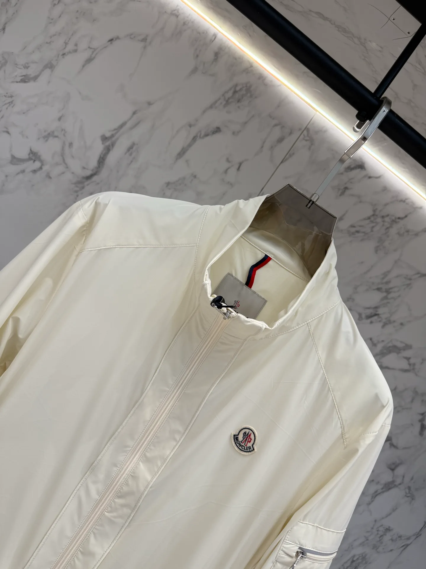 Куртки И Пуховики Мужские Moncler 11520366