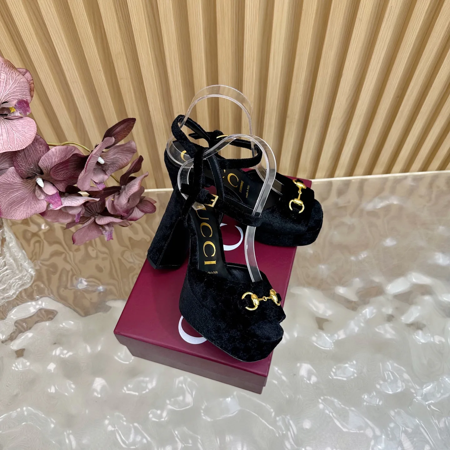 Босоножки Женские Gucci 379374