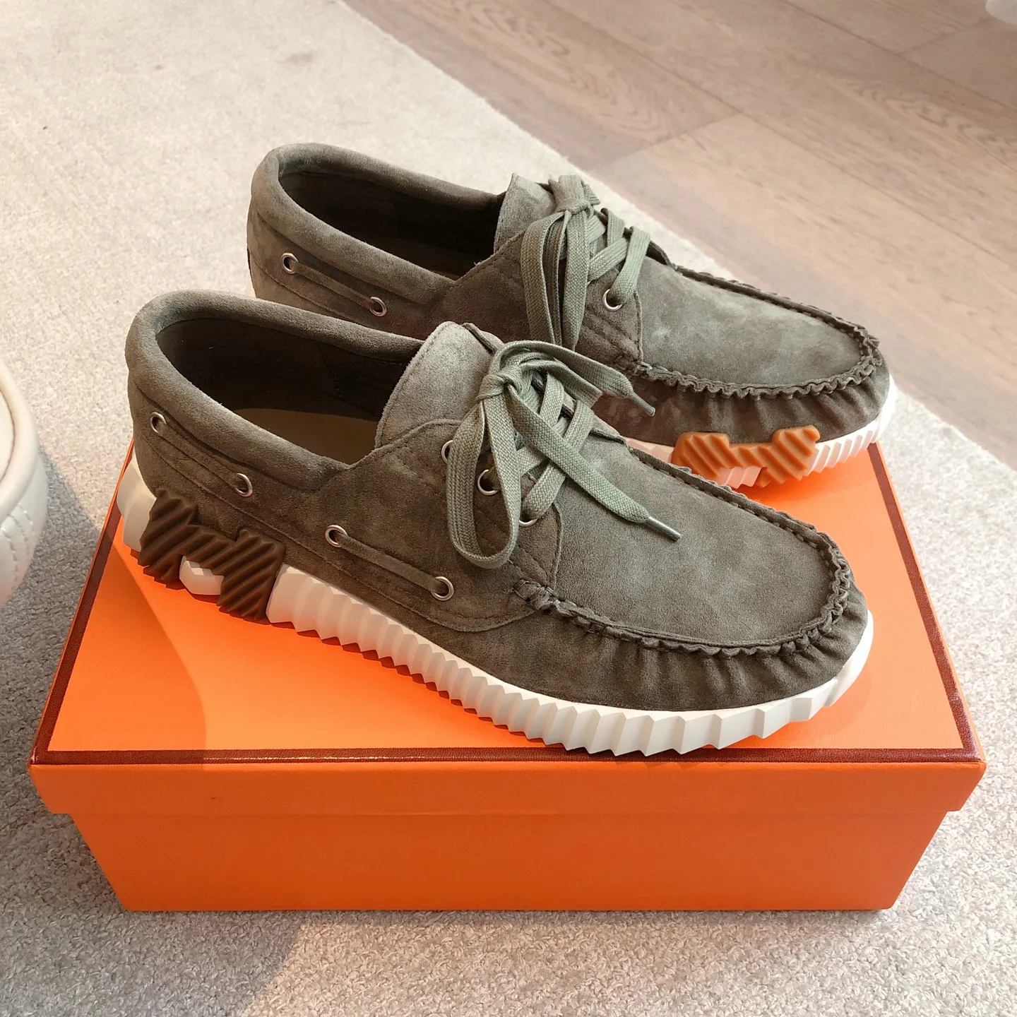 Кроссовки Женские Hermes 1237119