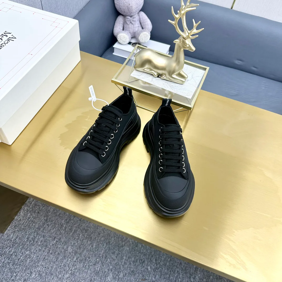 Кроссовки Женские Alexander Mcqueen 18397469