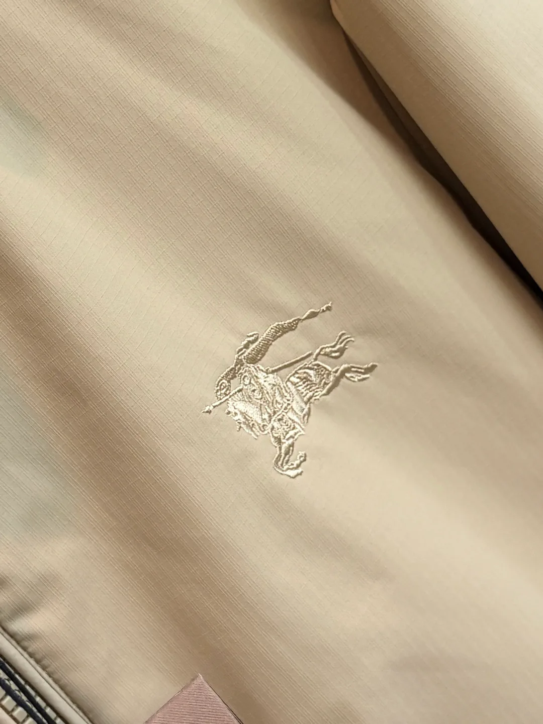 Куртки И Пуховики Женские Burberry 18157293