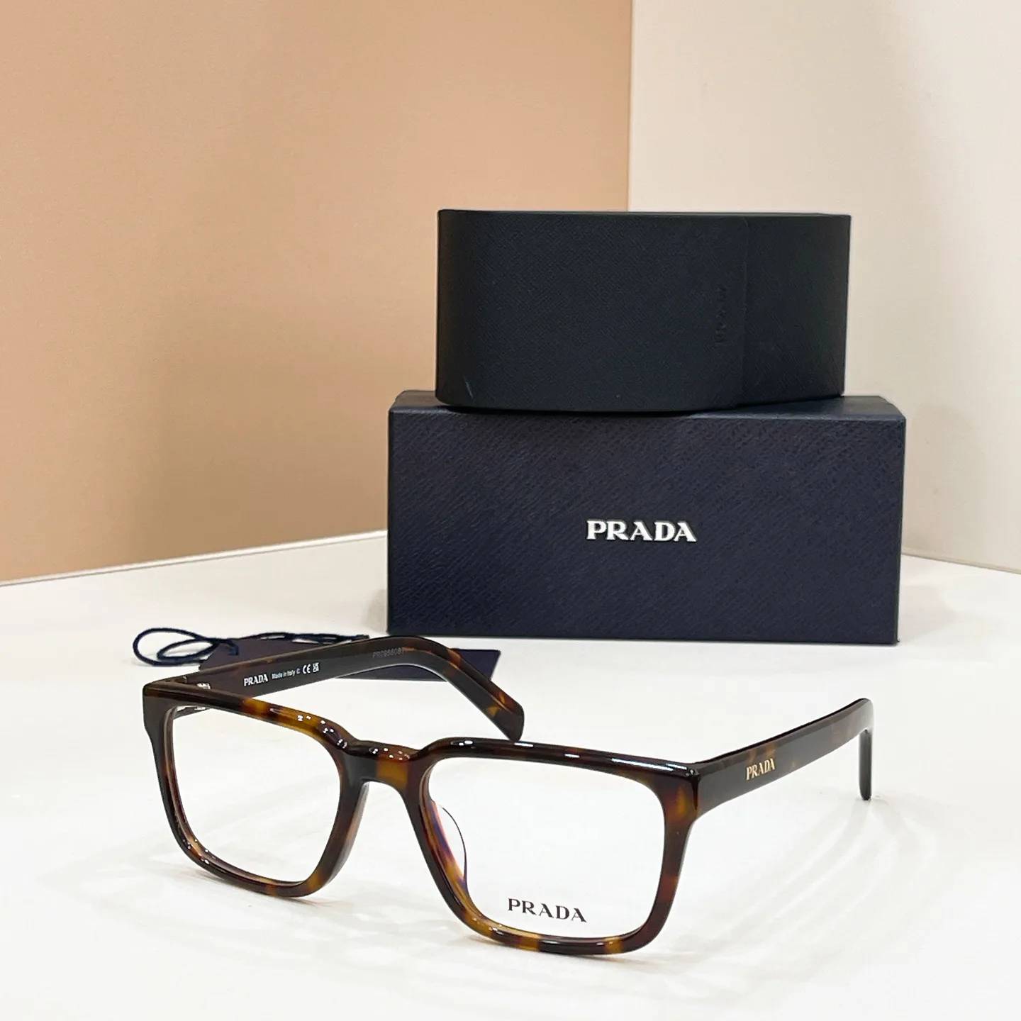 Очки Prada 13576987