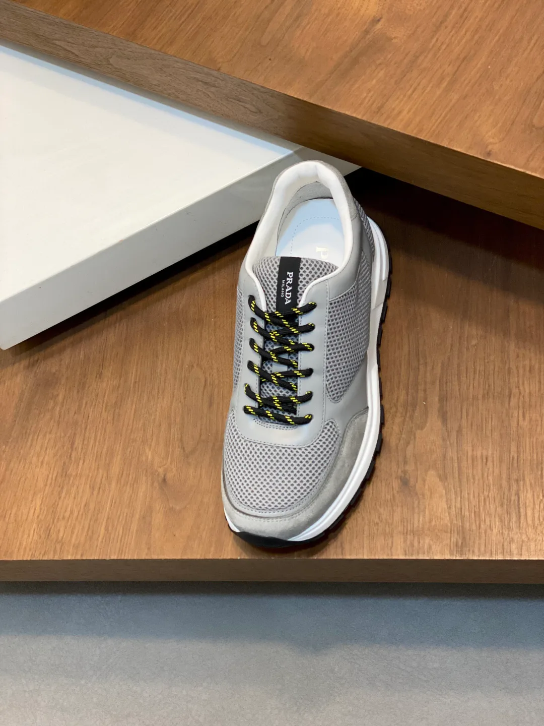 Кроссовки Мужские Prada 13330560