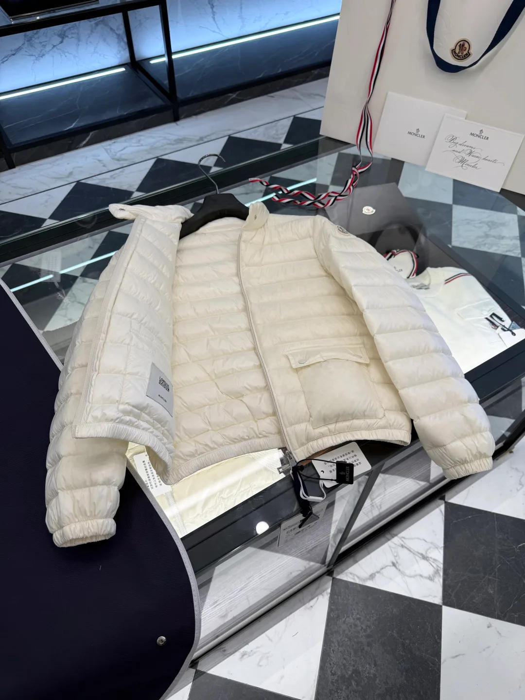 Куртки И Пуховики Женские Moncler 18741273