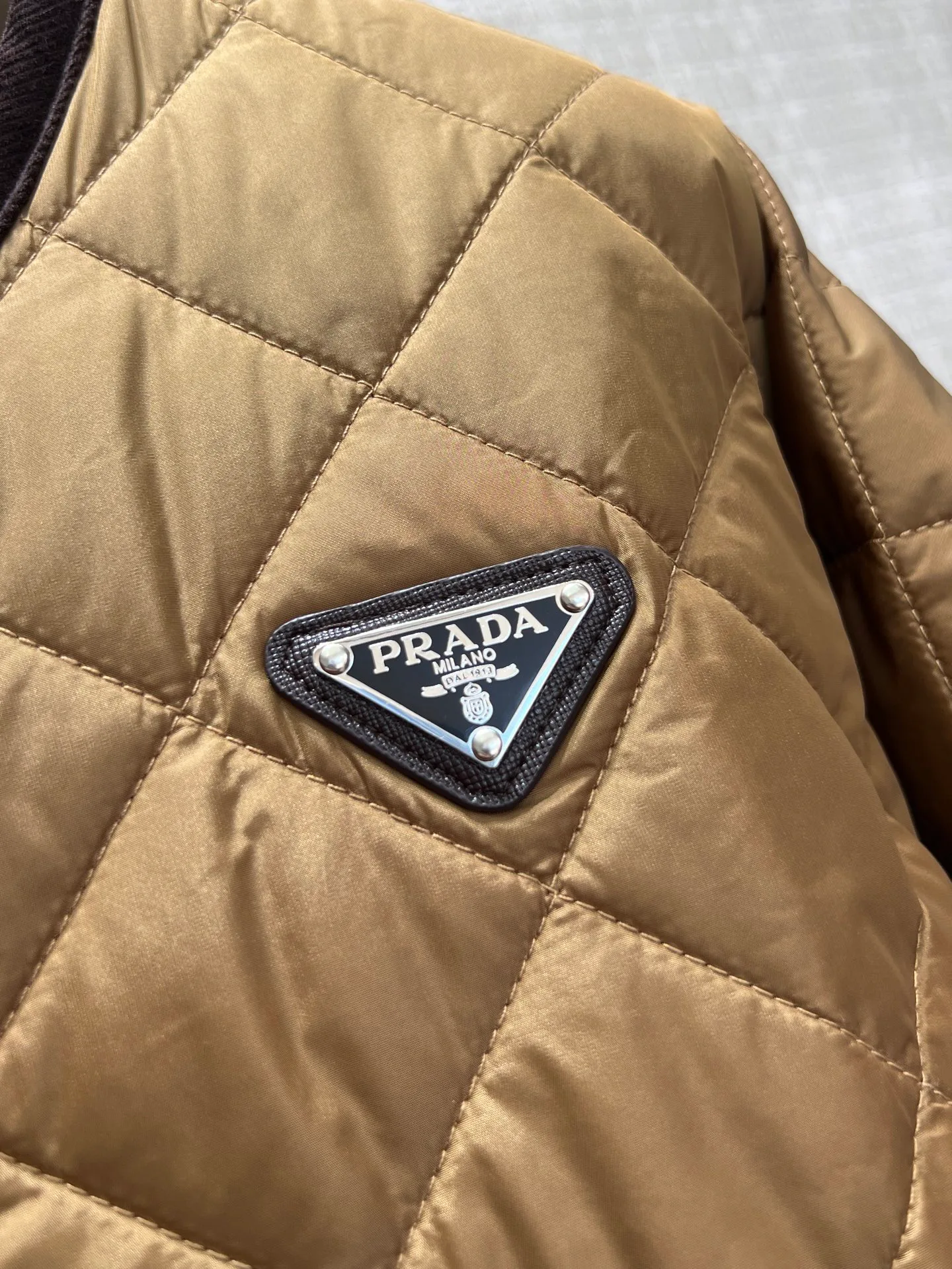 Куртки И Пуховики Женские Prada 18094602