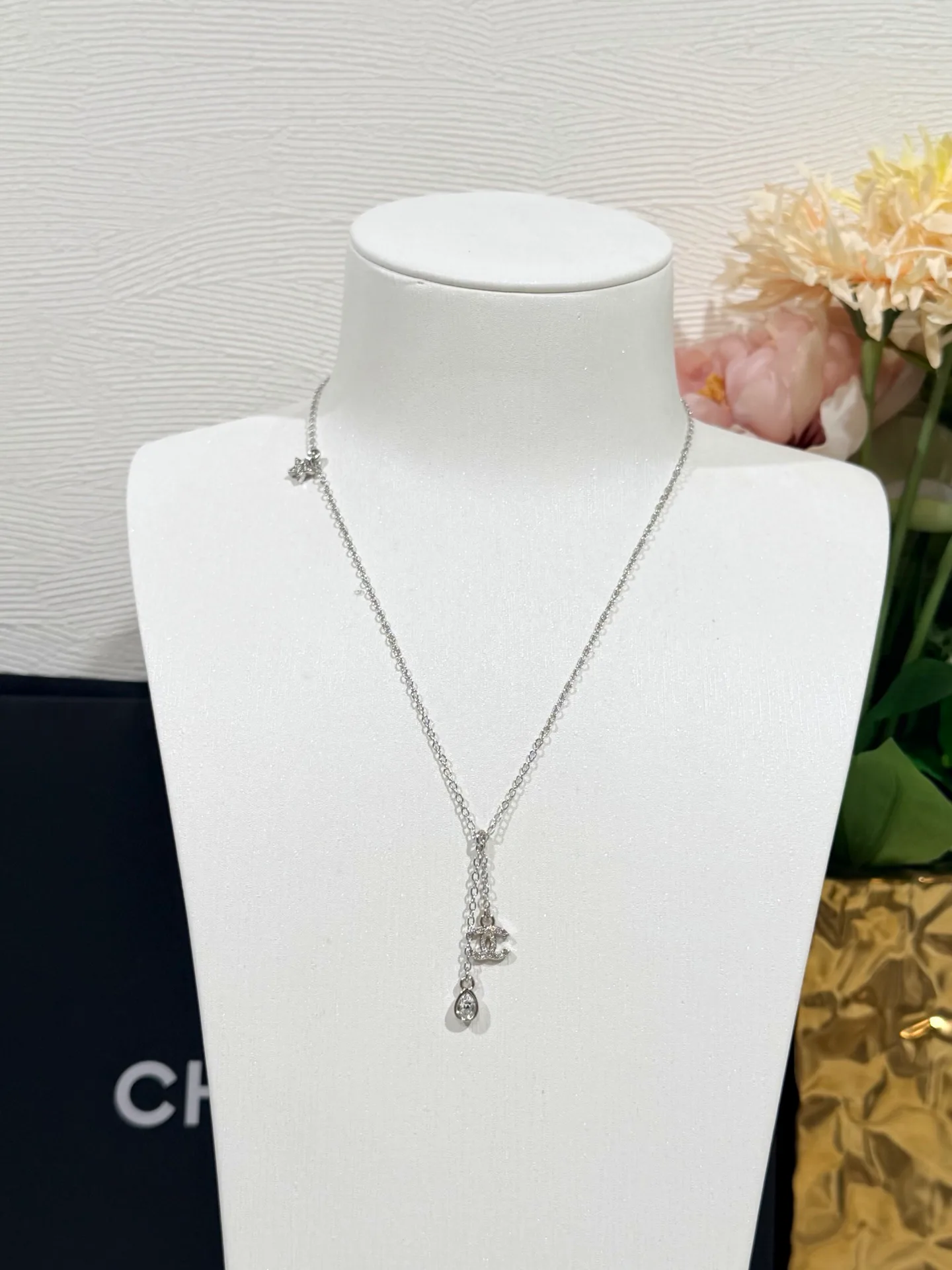 Бижутерия Chanel 18241949