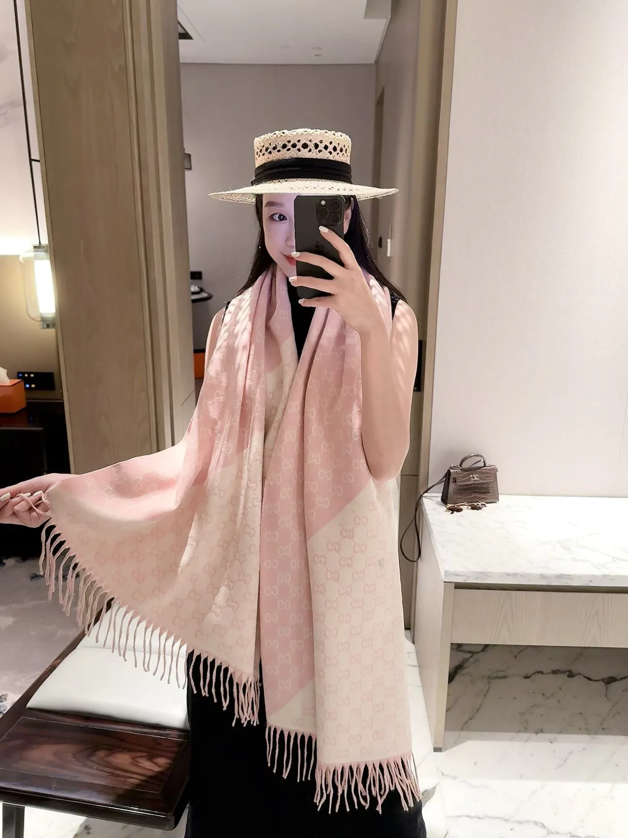 Шарфы Gucci 18322641