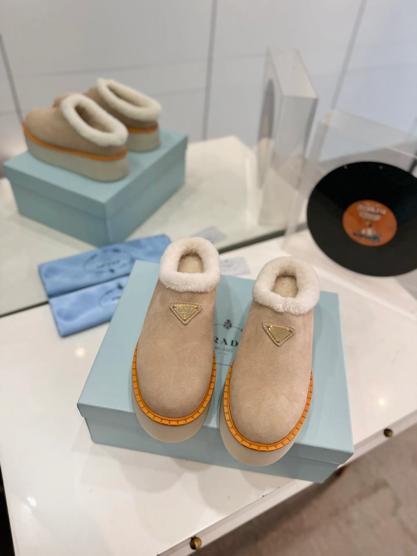 Угги Женские Prada 19047326