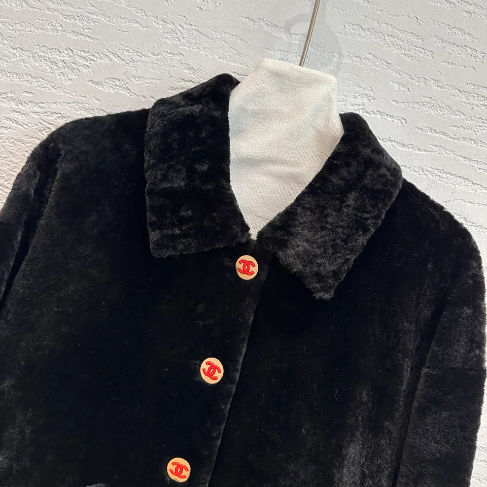 Кожаные Куртки И Дублёнки Женские Chanel 17998982