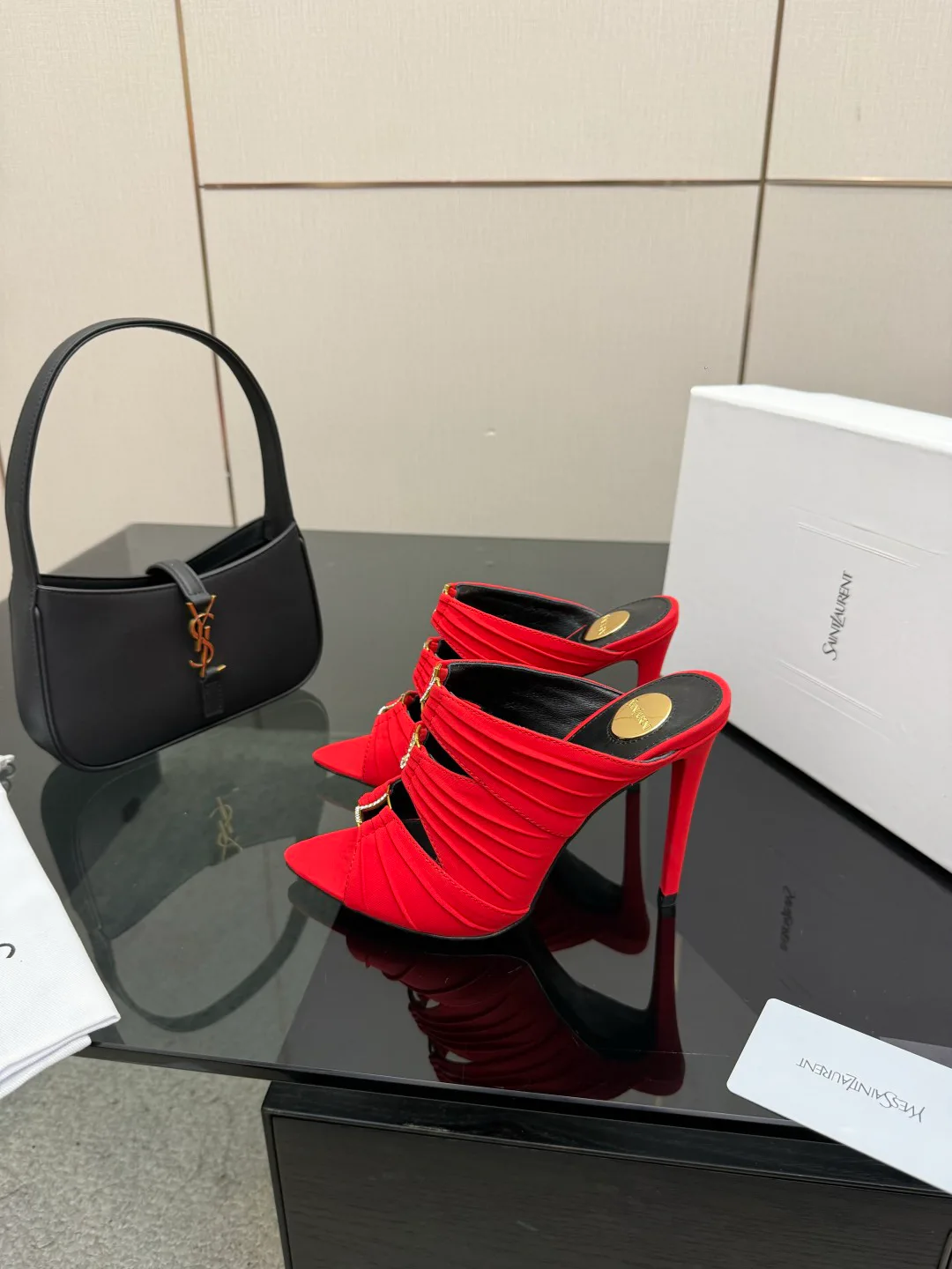 Сандалии Женские Saint Laurent 9317929
