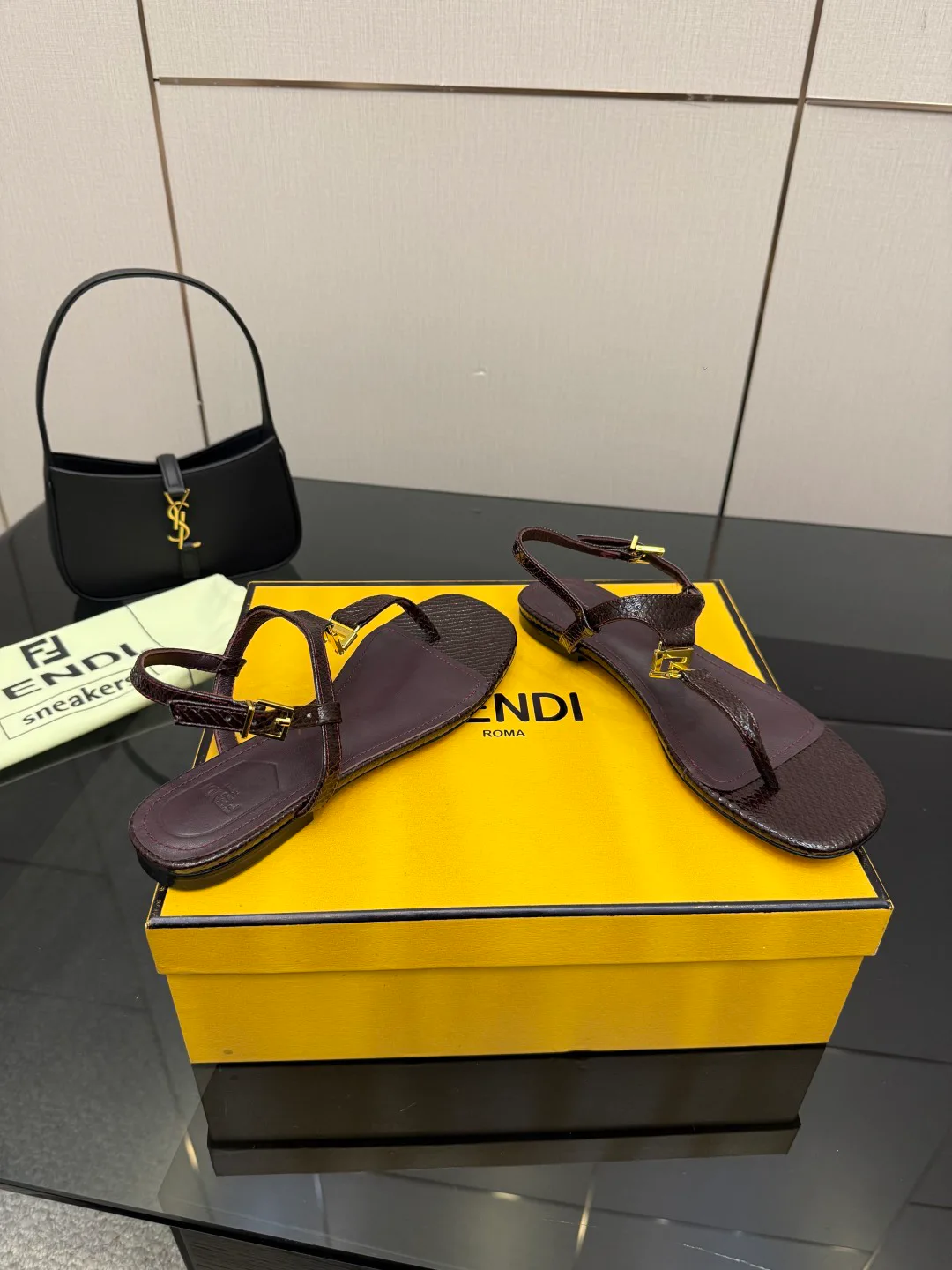 Сандалии Женские Fendi 5052107