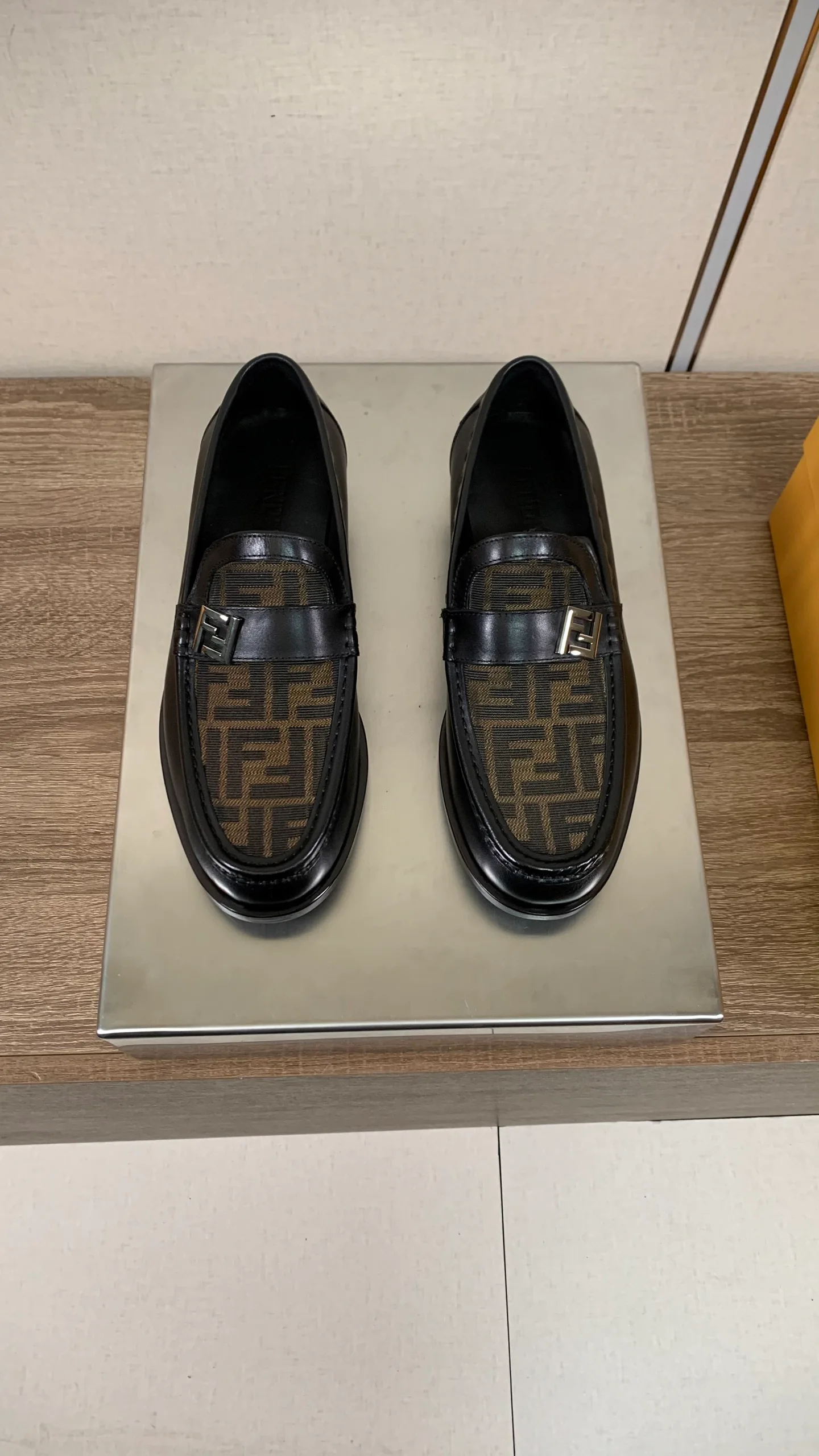 Лоферы И Туфли Мужские Fendi 1265686