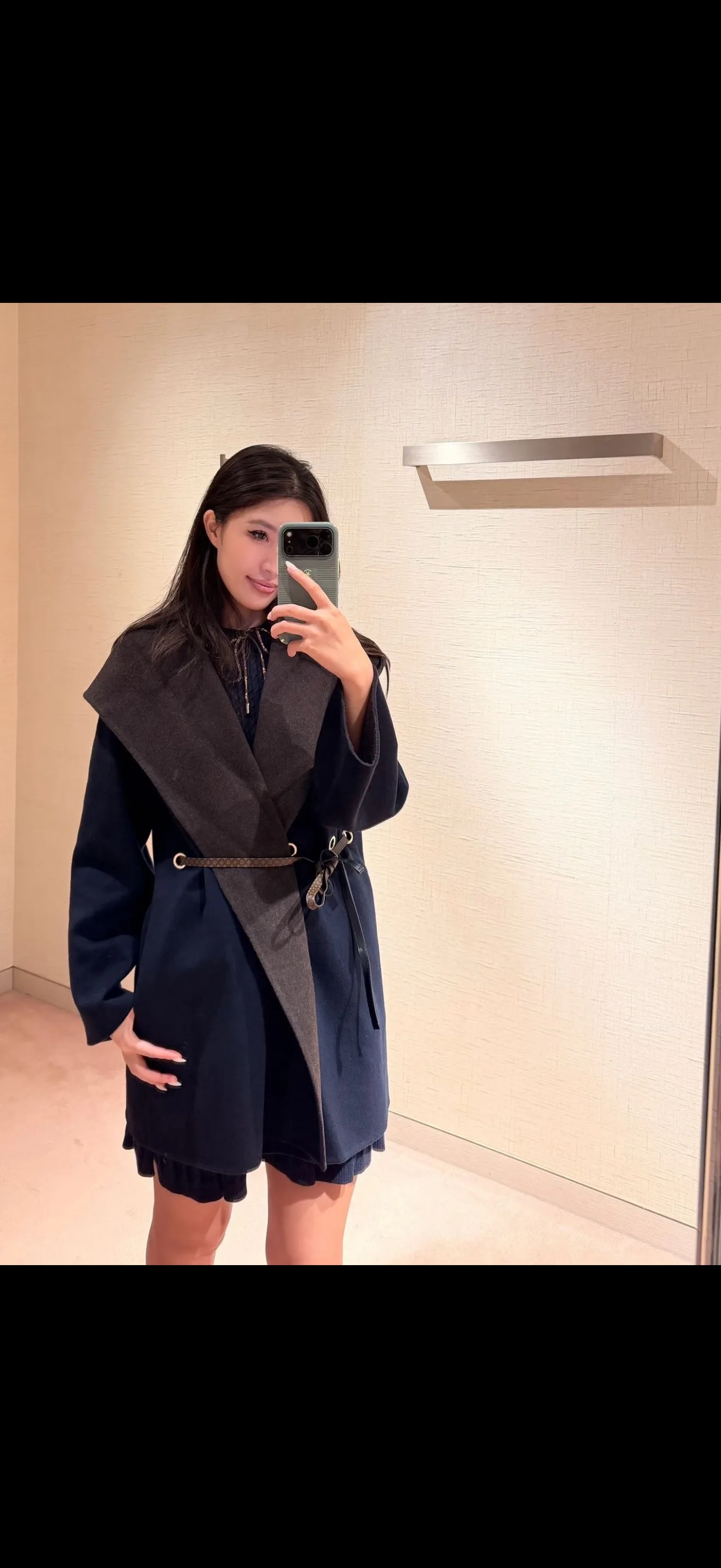 Пальто Женские Louis Vuitton 18873437